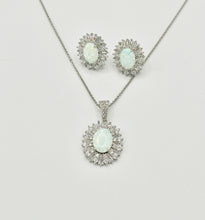 Load image into Gallery viewer, The Opal Necklace
